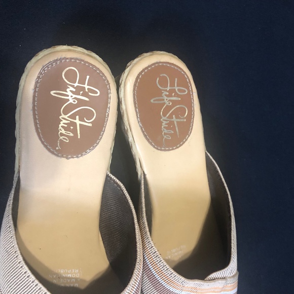 Women's Tan, Yellow and Brown textile mules, size 6 M - Picture 3 of 10